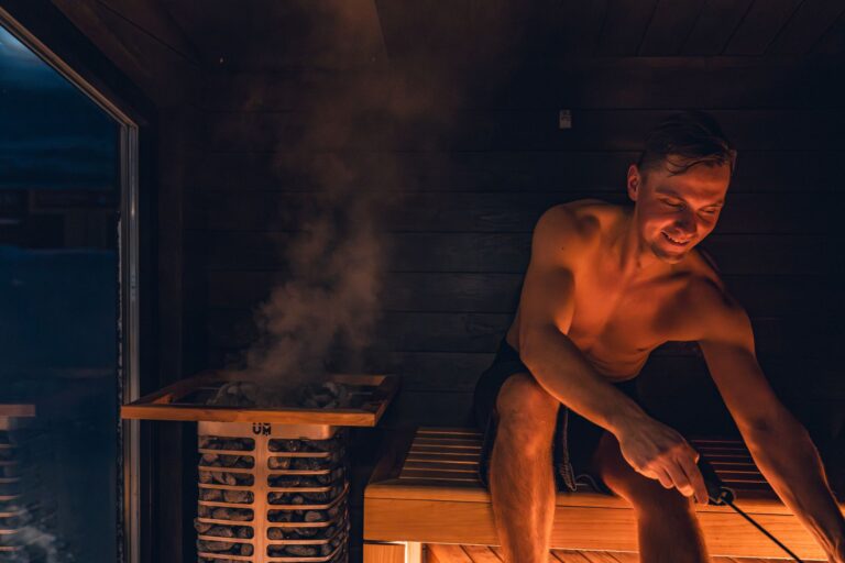 Sauna im Herbst: Diese Vorteile bringt der Schwitzgang