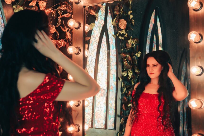 beautiful woman 4742764 1280