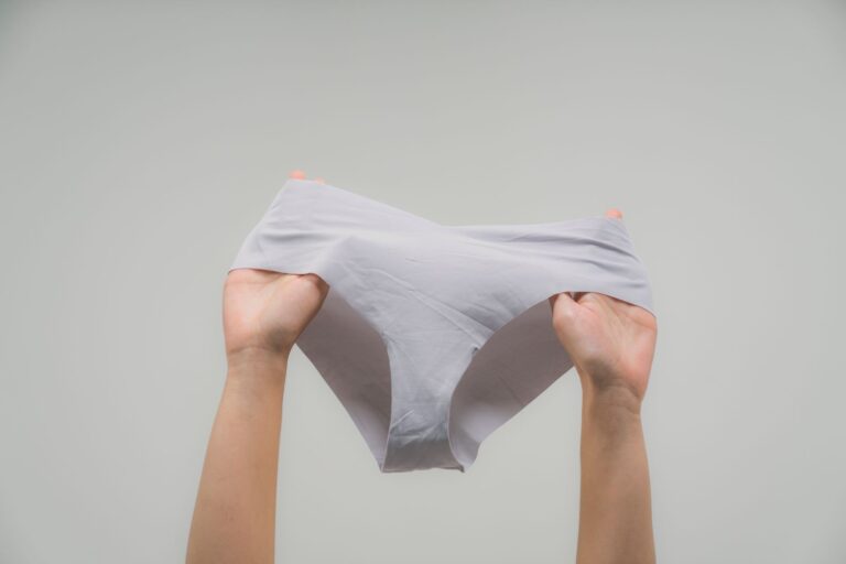 Unterwaesche-Materialien Baumwolle Merino Spitze